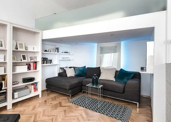 Elegant Apartment