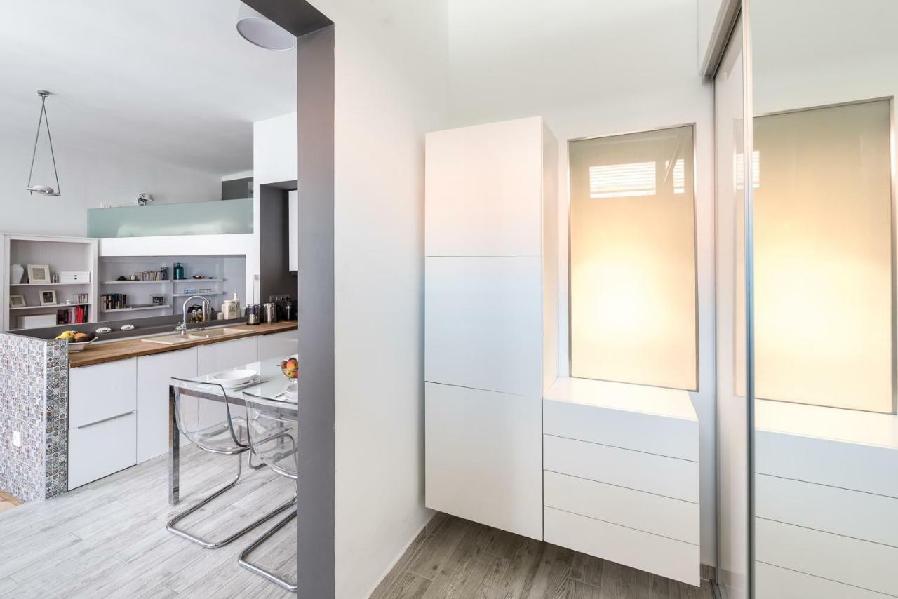 Elegant Apartment